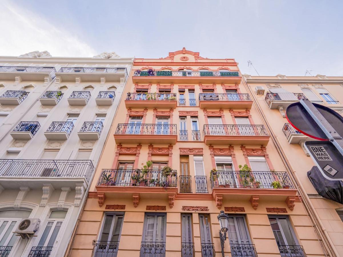 Oyo Ruzafa Guesthouse Valencia Exterior photo
